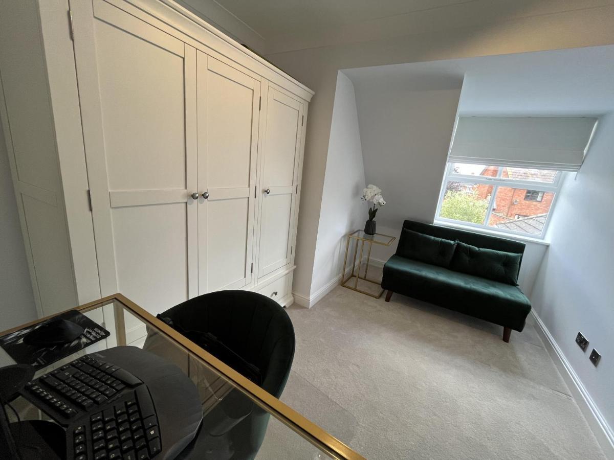 5 Bedroom 4 Bathroom Gym Playroom Country Home Leamington Spa Exterior photo